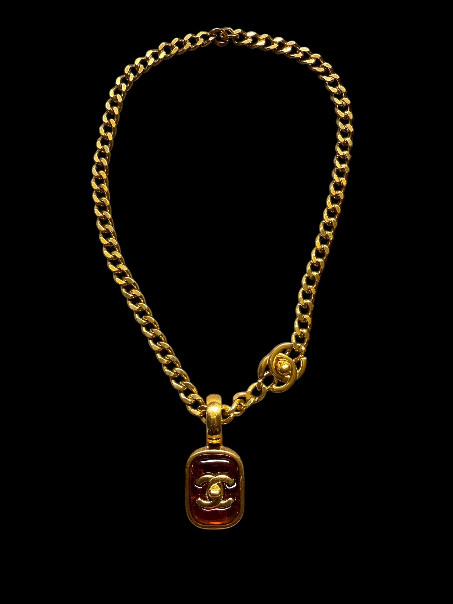 Chanel Vintage 1997 97P Amber Gripoix Glass CC Double Turnlock Necklace 18”