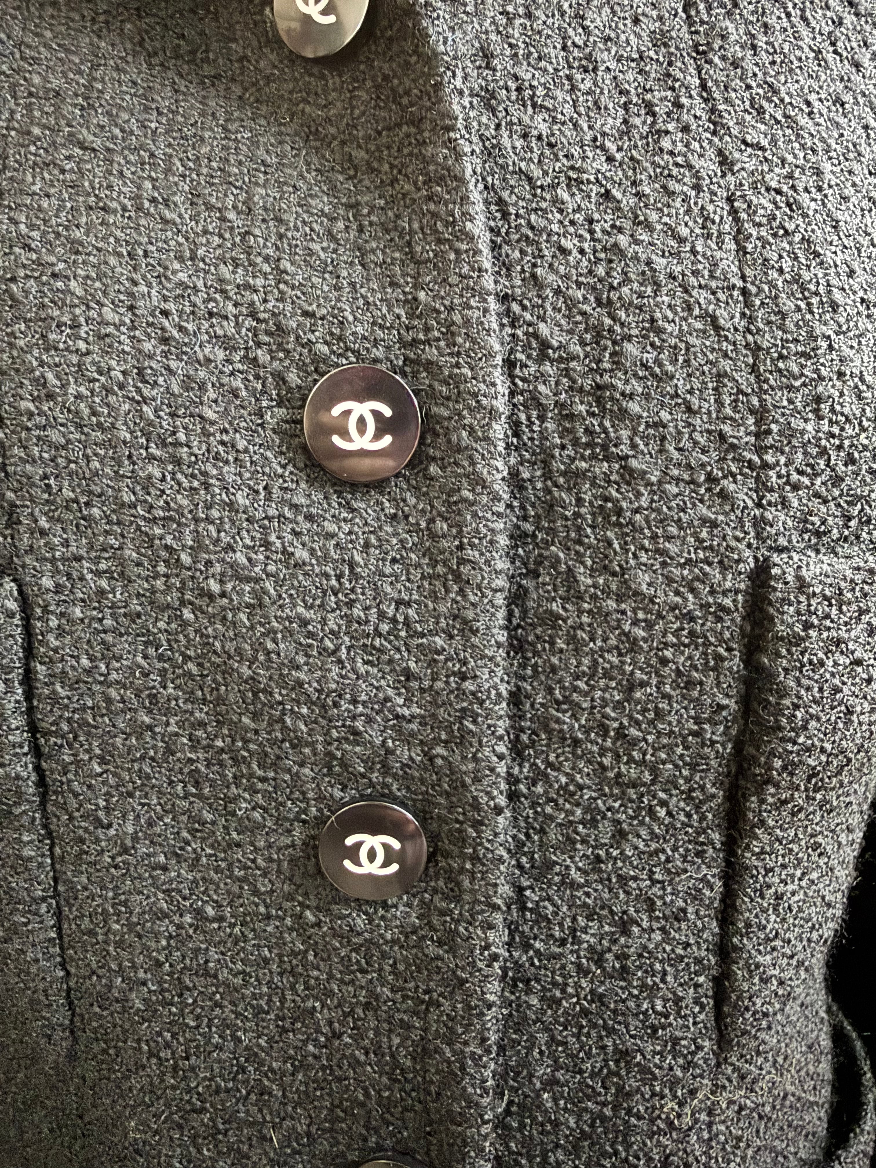 Chanel Fall Winter 1995 95A Runway Black Wool Jacket Letter Logo CC Size 36