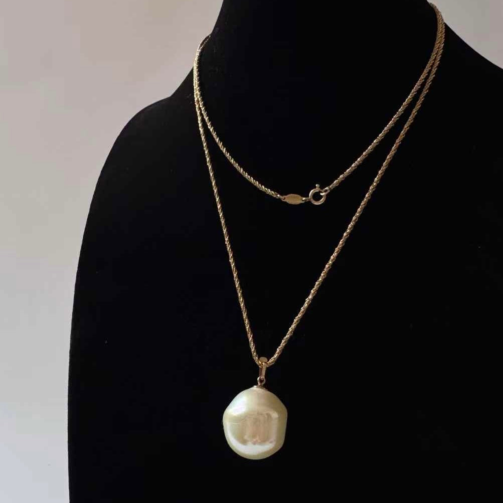 Dior Vintage Jumbo Pearl Extra Long Necklace