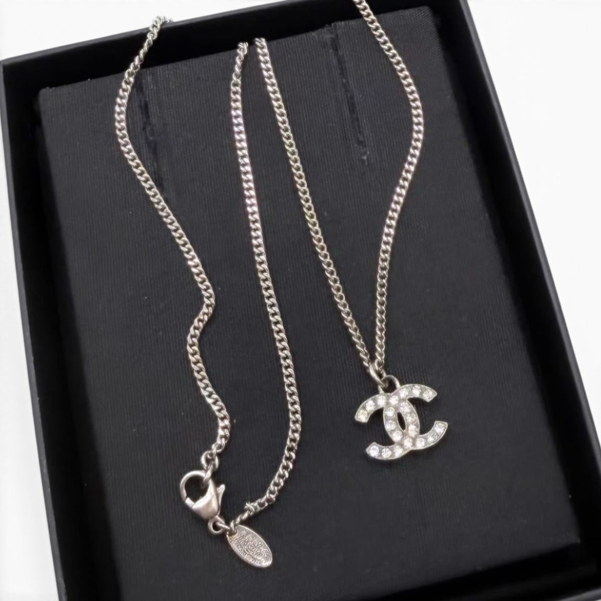 Chanel 2000s Silver CC Crystals necklace