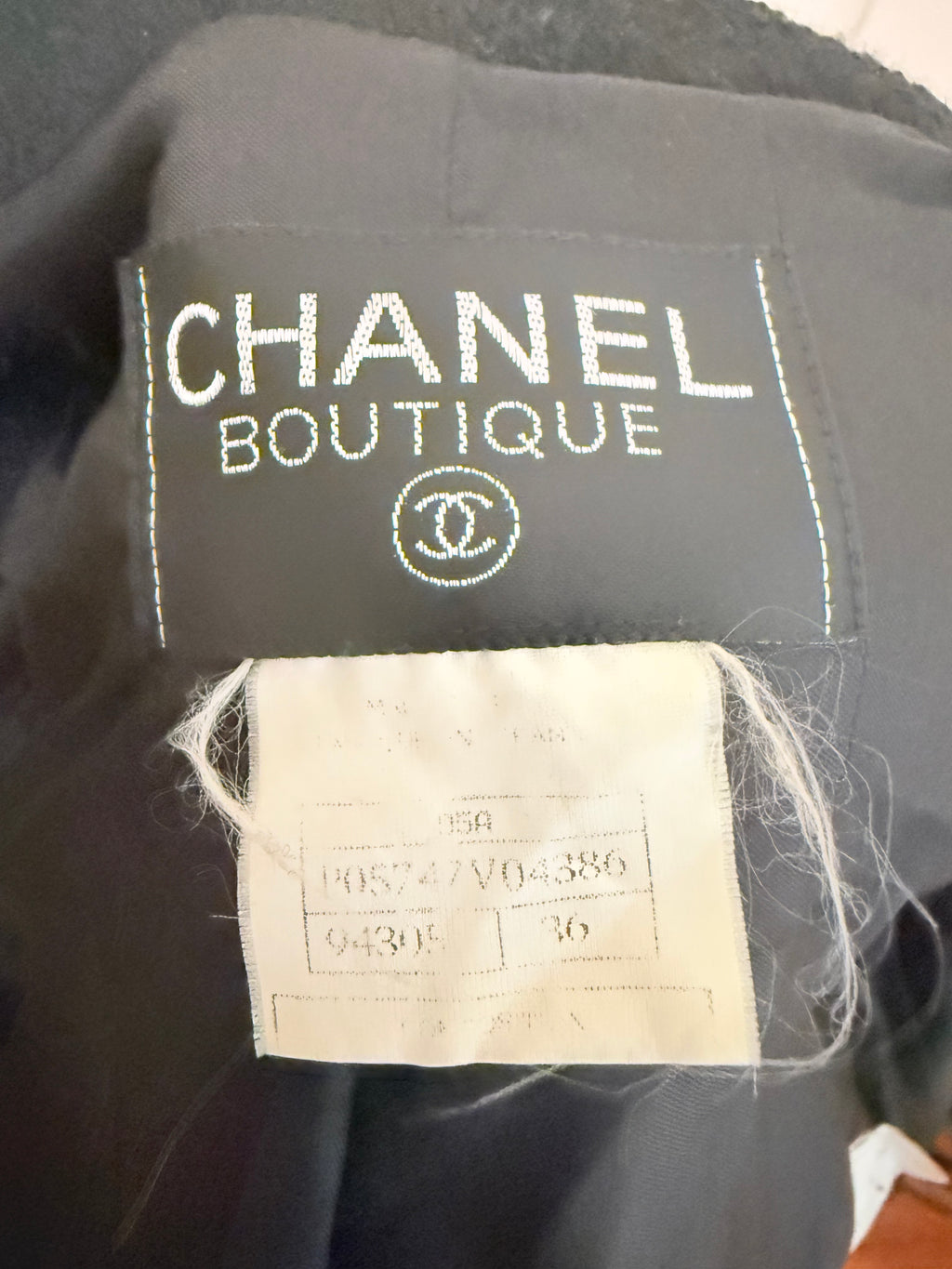Chanel Fall Winter 1995 95A Runway Black Wool Jacket Letter Logo CC Size 36