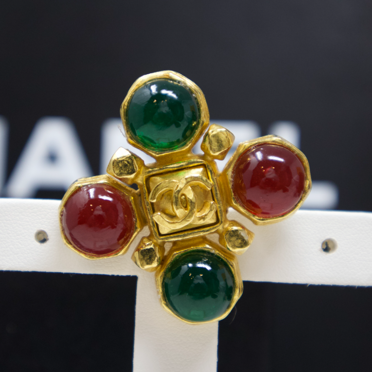 Chanel Vintage 97 Gripoix Brooch